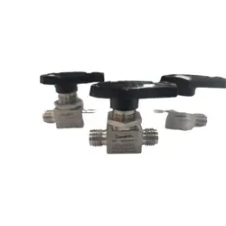 SWAGELOK   SS-42S4   STAINLESS STEEL BALL VALVE 1/4