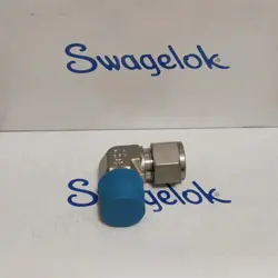 1PC SWAGELOK SS-810-2-8RT CARD PIPE JOINT