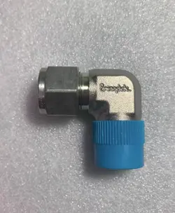 1PC SWAGELOK SS-810-2-8 CARD PIPE JOINT