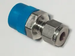 1 - SWAGELOK STAINLESS CONNECTOR, 6 MM TUBE OD X 3/8