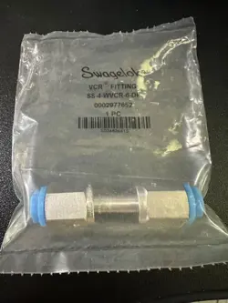 NEW SWAGELOK SS-4-WVCR-6-DF 1/4