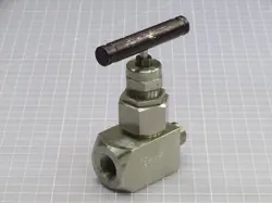 SWAGELOK SS-6HNBM8-F8 SS SEVERE-SERVICE HIGH-PRESSURE UNION-BONNET NEEDLE VALVE