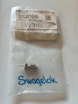 NEW - SWAGELOK SS-200-R-1 STAINLESS STEEL SWAGELOK TUBE FITTING FNSP