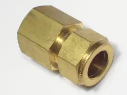 1 - SWAGELOK BRASS CONNECTOR FITTING, 5/8