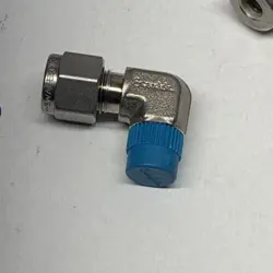 NEW SWAGELOK SS-400-2-2