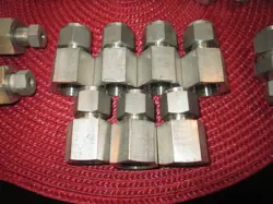 FITTINGS/ADAPTERS MIXED LOT