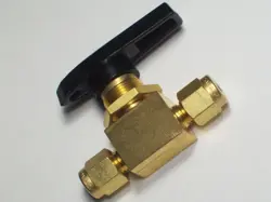 1- SWAGELOK BRASS 40 SERIES BALL VALVE, 1/8