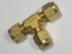 BRASS UNION TEE