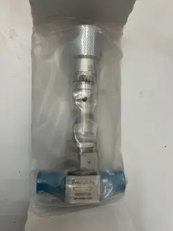 NEW UNUSED VALVE