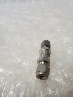 SWAGELOK SS-4C-5 STAINLESS STEEL POPPET CHECK VALVE