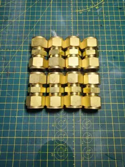 8: SWAGELOK BRASS