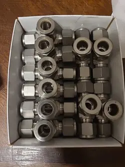 10  NEW SWAGELOK SS-810-3  1/2 TEE STAINLESS STEEL TUBE FITTING