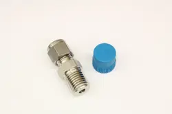 LOT OF 5 SS-400-1-4 SWAGLOK MALE CONNECTOR 1/4 TUBE X 1/4 MALE PIPE