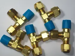 1 - CRAWFORD SWAGELOK BRASS RUN TEE, 1/4
