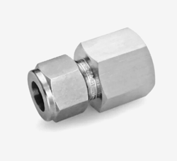 3/8 TUBE X 1/4 FNPT CARBON STEEL FEMALE CONNECTOR FITTING SWAGELOK S-600-7-4