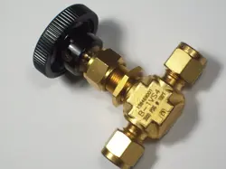 1 - SWAGELOK BRASS INTEGRAL BONNET NEEDLE VALVE, 0.37 CV, 1/4