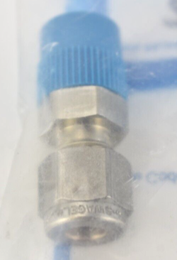 SWAGELOK SS-400-1-4 STAINLESS STEEL CONNECTOR FITTING, 1/4