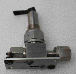 SWAGELOK SS-BNTV51 BELLOWS VALVE SC11. NOVELLUS 22-00796-00, 119090