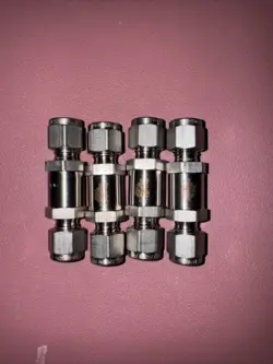 SWAGELOK SS-4C-KZ-1/3 POPPET CHECK VALVE FIXED PRESSURE 1/4