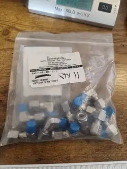 LOT OF 11 - NEW SWAGELOK SS-400-2-2, 1/4 TUBE X 1/8 MNPT ELBOW