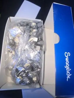 PLUGS FOR 1/4