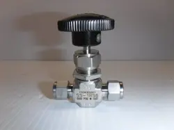 SWAGELOK SS-1RS6 BALL VALVE W/ BAG