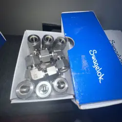SWAGELOK SS-810-9 8 PCS