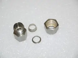 SWAGELOK SS-600-7-2 STAINLESS CONNECTOR 3/8 IN. TUBE OD X 1/8 IN. FEMALE NPT