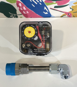 DUNGS GMH-A4-4-4 GAS PRESSURE SWITCH 1-20? W.C NEMA 4   SWAGELOK CONNECTOR