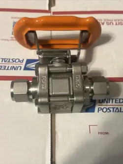NEW SWAGELOK SS-63TS8-JK