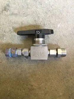 WHITEY/SWAGELOK SS-44TS6 MANUAL 3/8