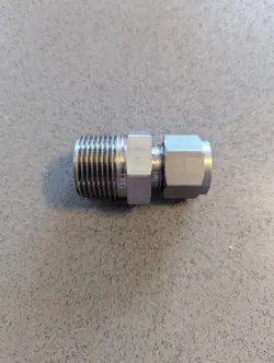 NEW STAINLESS STEEL SWAGELOK TUBE FITTING, MALE 1/2