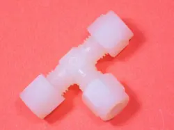 1 - SWAGELOK NYLON UNION TEE, 1/4