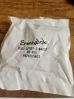 NEW SWAGELOK 316L-12TB7-3-04257 STAINLESS STEEL TUBE BUTT WELD UNION TEE, 3/4 IN