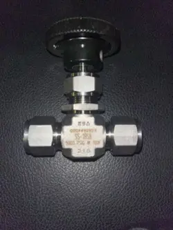 SWAGELOK SS-IRS8 STAINLESS STEEL 1/2
