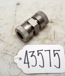 SWAGELOK ULTRA TORR VACUUM FITTING UNION 1/2