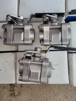 NEW SWAGELOK SS-65TF12 STAINLESS 3 PIECE 60 SERIES BALL VALVE 3/4