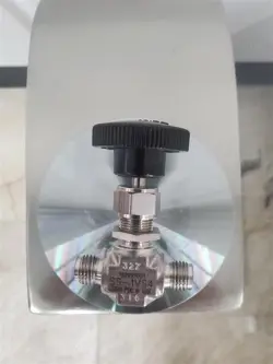 SWAGELOK SS-1VS4 NEEDLE VALVE  5000 PSIG
