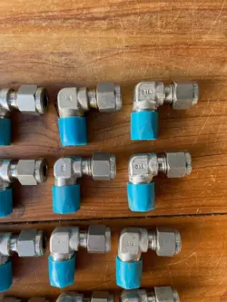 ELBOW CONNECTORS