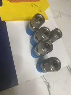 LOT-5  SWAGELOK STAINLESS STEEL CONNECTOR, 1/2