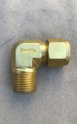 NEW BRASS SWAGELOK 90 ELBOW 1/2