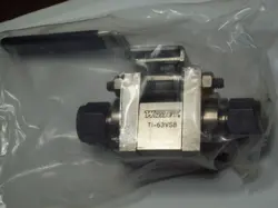 1 - WHITEY SWAGELOK TITANIUM BALL VALVE, 1/2