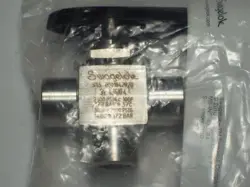 1- SWAGELOK STAINLESS STEEL 40G SERIES 3-WAY BALL VALVE, 1/4