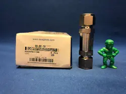SWAGELOK SS-8C-10 POPPET CHECK VALVE FIXED PRESSURE 1/2