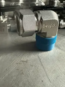 ELBOW CONNECTOR 3/4