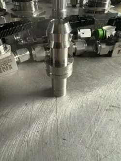 PUSH-ON HOSE BARB