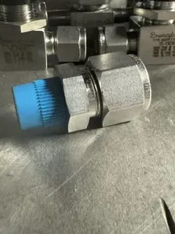 SWAGELOK 1/2 TUBE