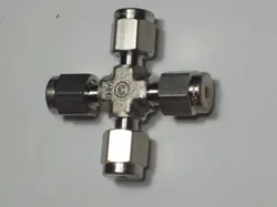 1- SWAGELOK STAINLESS STEEL UNION CROSS W/ORIFICE, 1/8