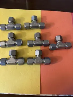 SWAGELOK FITTINGS SS-810-3 QTY 7 PCS THIS LOT