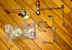LOT OF 6 SWAGELOK VCR CAJON 316LV STAINLESS STEEL FITTING ASSEMBLIES, NEW